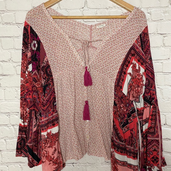 En Creme Tops - Boutique En Creme Boho Tassel Tie Top L